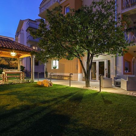 Apartments Mec & Tik Split Exterior photo