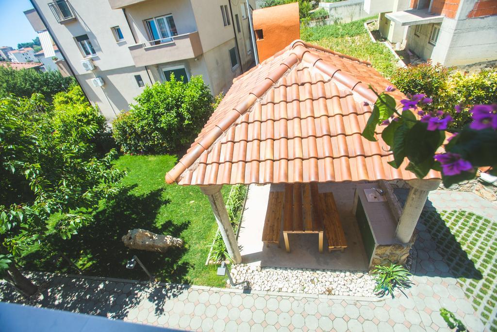 Apartments Mec & Tik Split Exterior photo