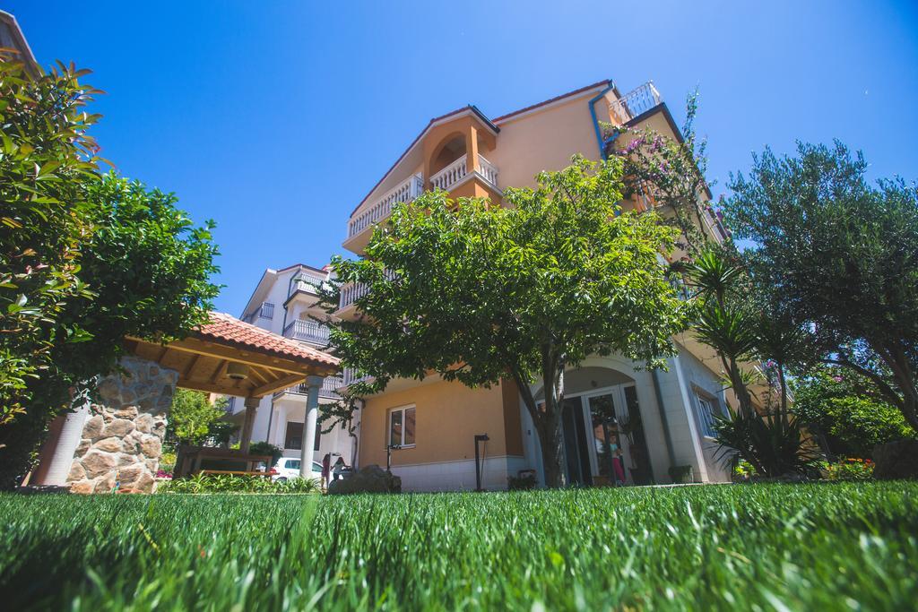 Apartments Mec & Tik Split Exterior photo