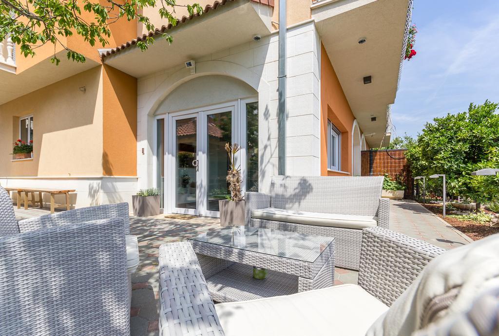 Apartments Mec & Tik Split Exterior photo